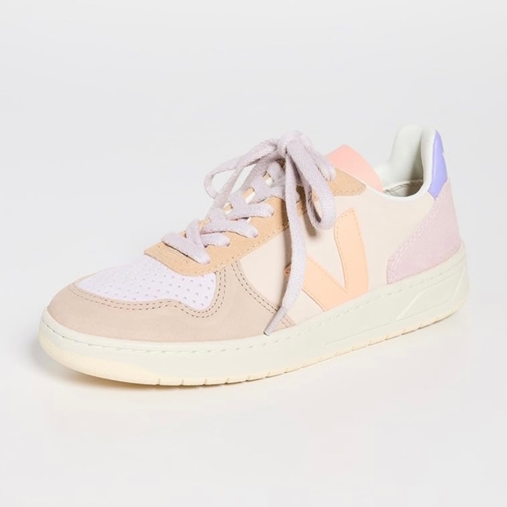 Veja V-10 Sneaker multico peach. Size 38. Great condition. In original box.